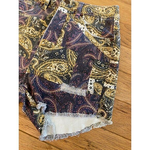 We The Free Women's Paisley Print Distressed Denim High-Waisted Shorts Size 26 - Picture 2 of 10